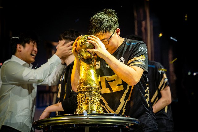 版本更新決定勝負：LPL與LCK戰術(shù)調整與版本解讀速度成關(guān)鍵，各賽區版本適應能力深度解析